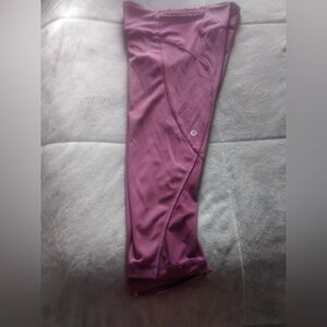 Lululemon wine colored leggings size 4